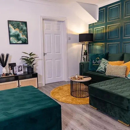 A Cosy, Elegant 3 Bed Suite Leeds  Exterior photo