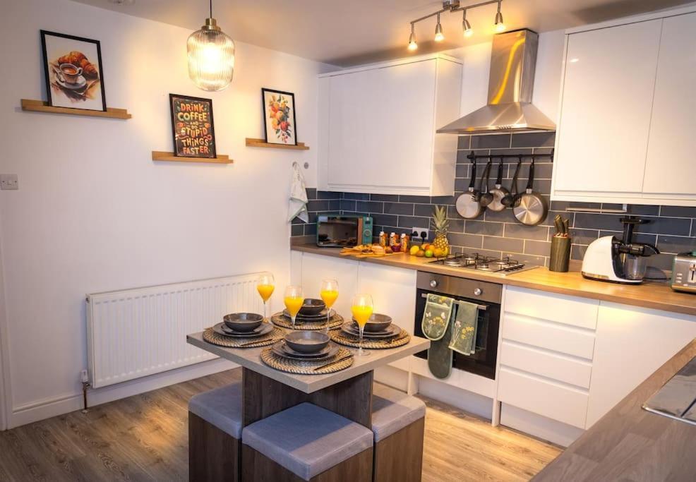 A Cosy, Elegant 3 Bed Apartment Leeds (West Yorkshire)