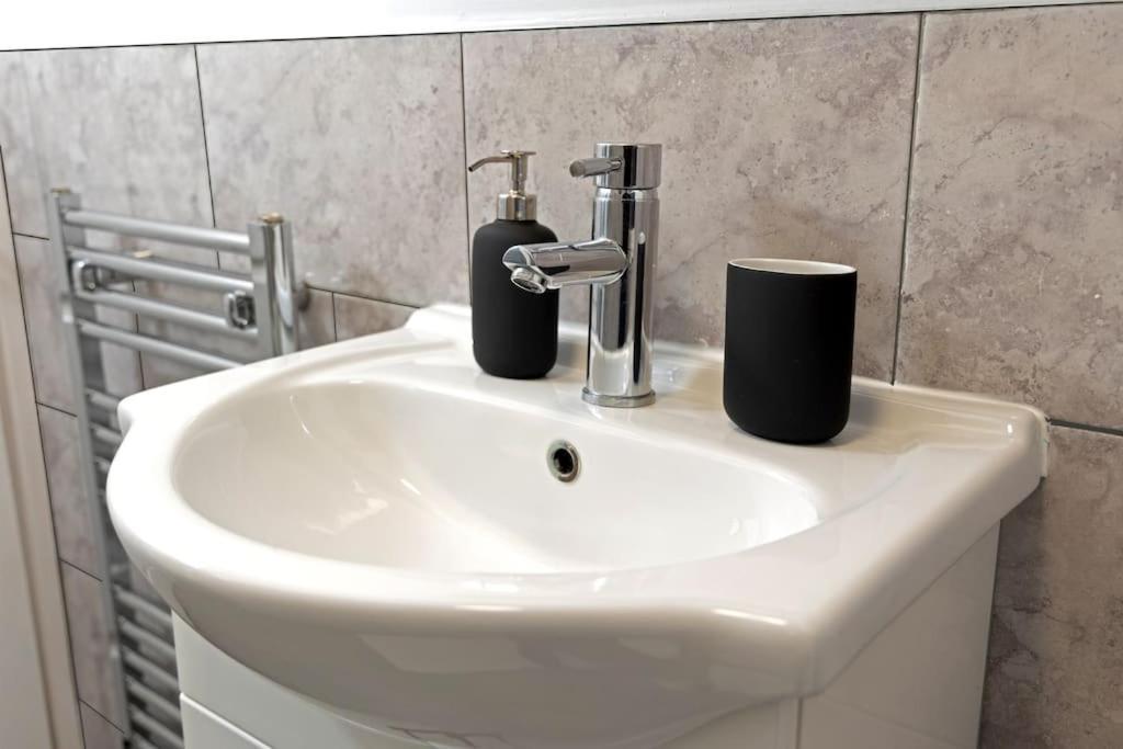 Apartment A Cosy, Elegant 3 Bed Leeds (West Yorkshire)